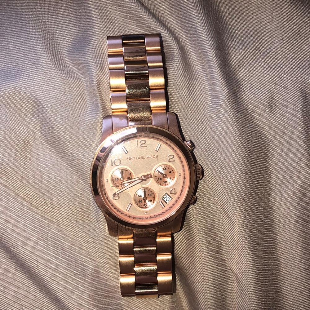Michael kors rose gold watch